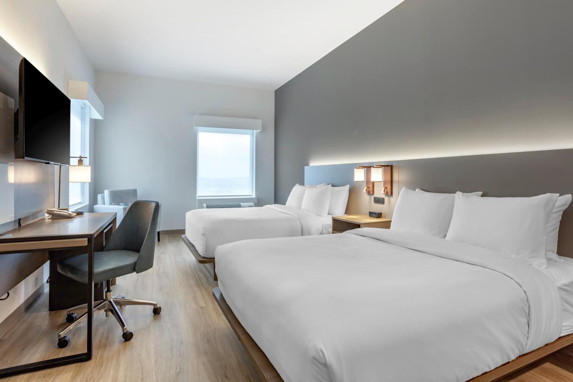 Comfort Inn & Suites Newark Liberty International Airport Exterior foto