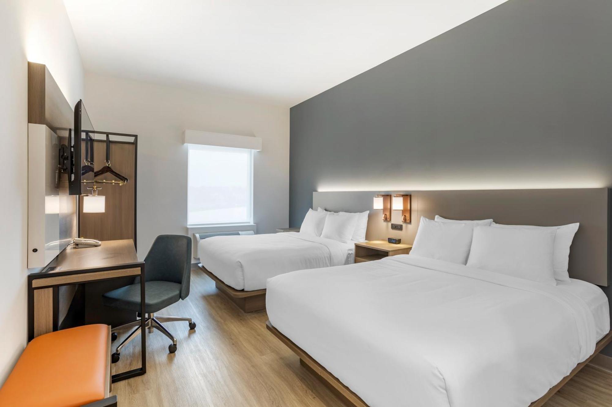 Comfort Inn & Suites Newark Liberty International Airport Exterior foto